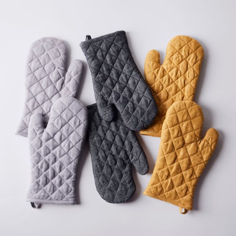 Heat Resistant Oven Gloves for Kitchen Uses